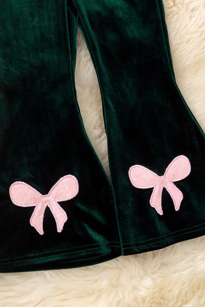 Velvety Bow Bells