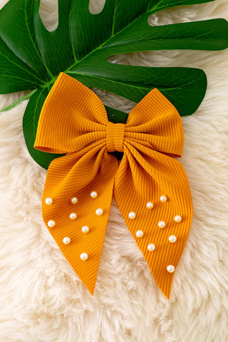 Coquette Hair Clip w/pearls